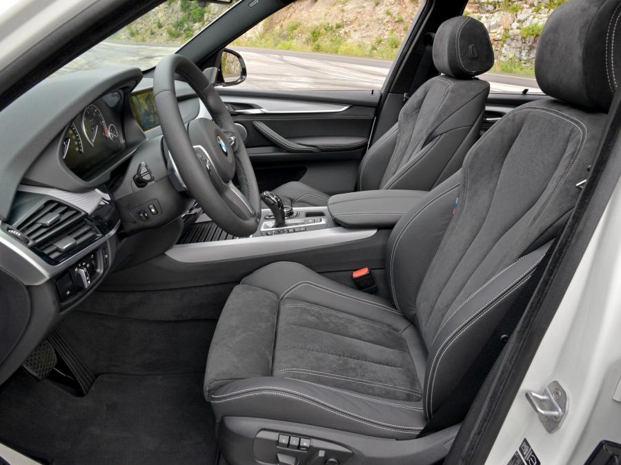  BMW X5 M50d 2013 года  (фото 8 из 12)